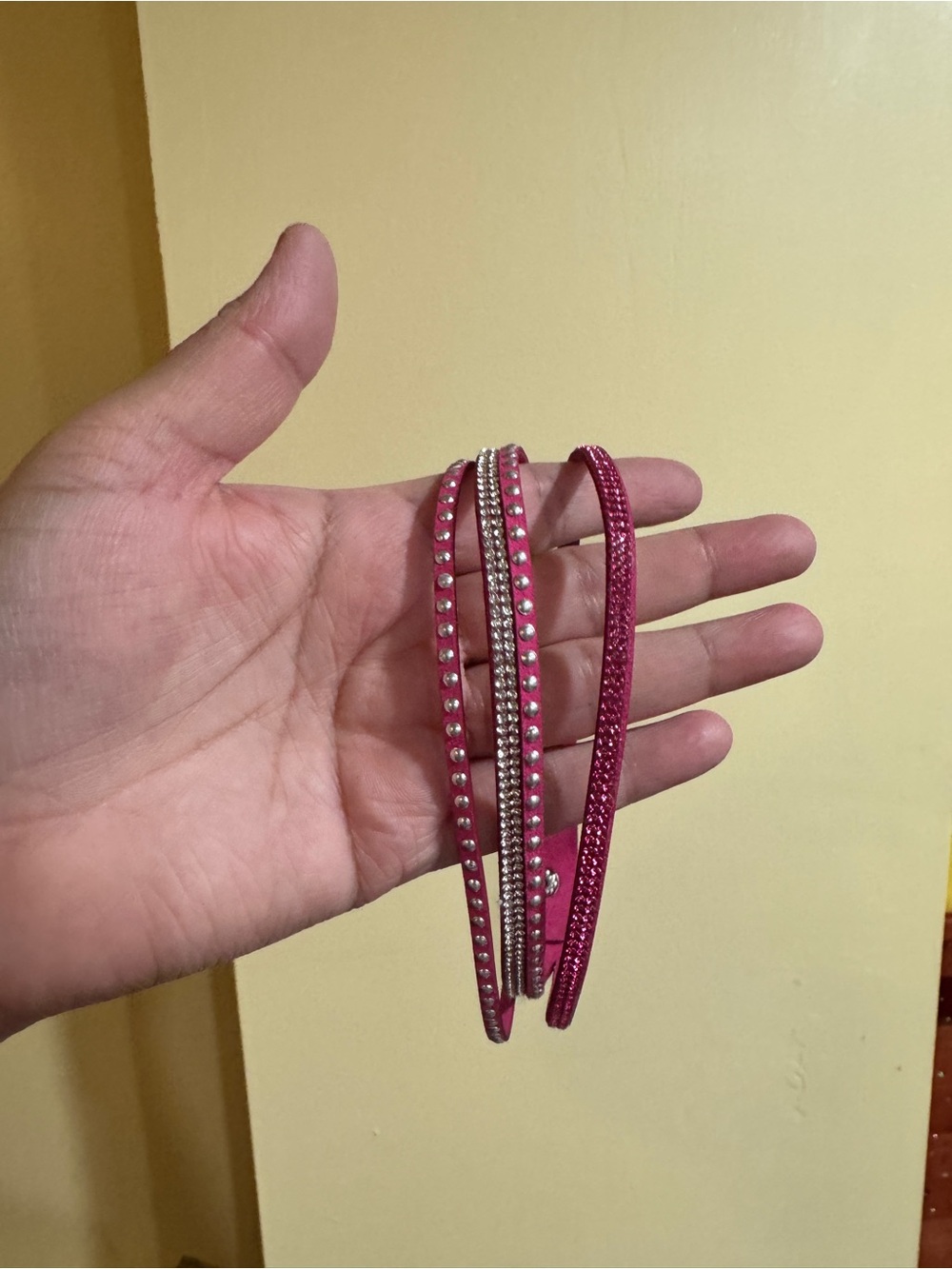 4 Fashion Choker Necklaces in Pink, Hot Pink, Black and Gold lot - Picture 7 of 16